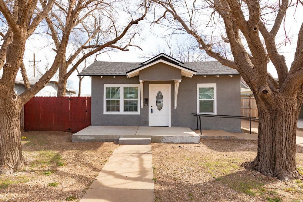 Property Photo:  910 S 10th Street  TX 79364 