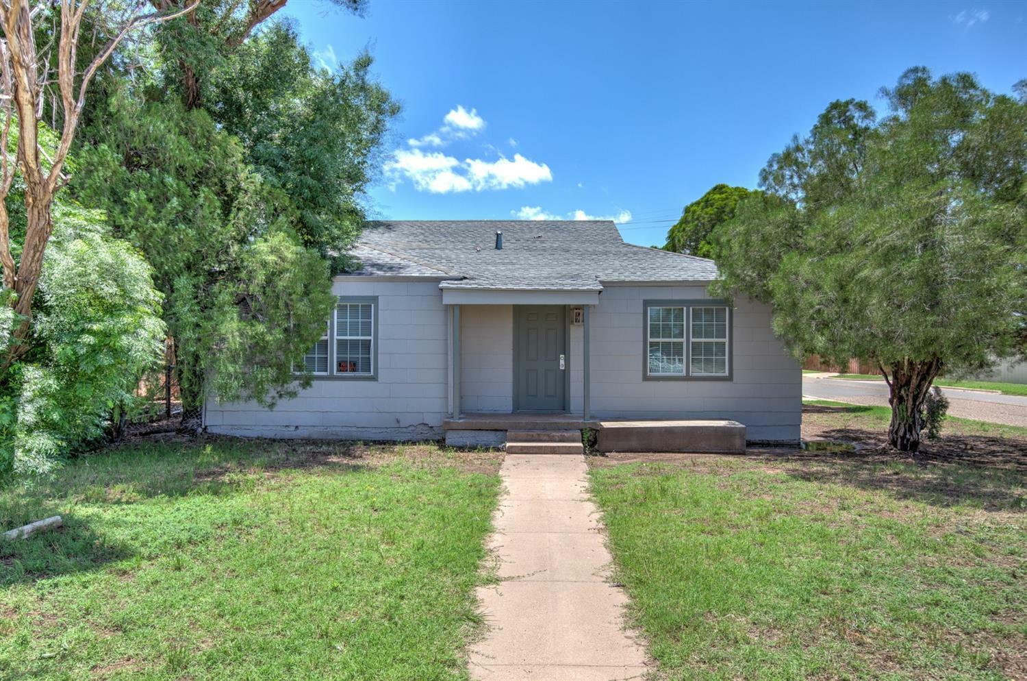 Property Photo:  2915 Fordham Street  TX 79415 