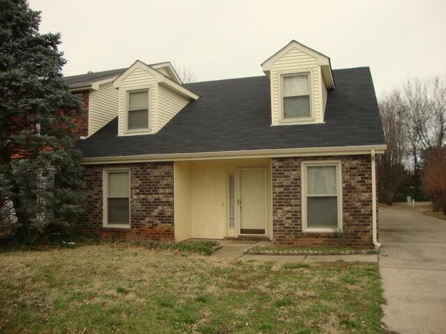 Property Photo: 1809 Lexington Trace 1809 TN 37130