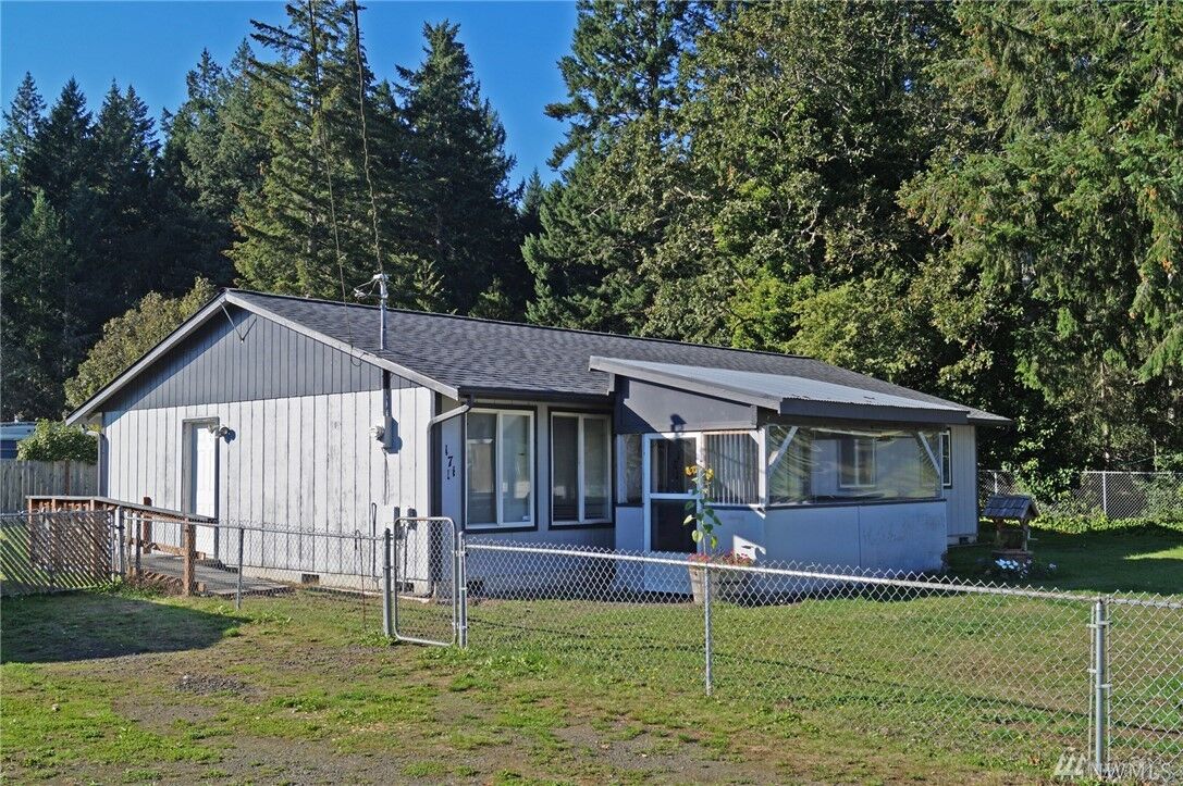 Property Photo: 171 E Blevins Rd N WA 98584