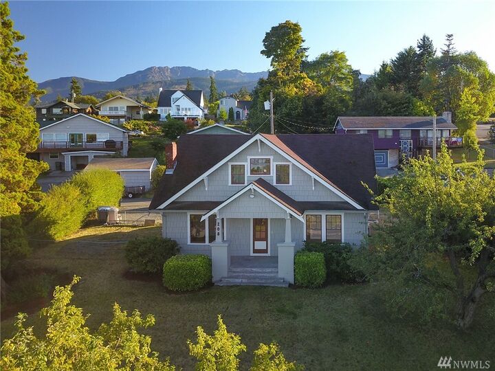 208 E Lopez Ave  Port Angeles WA 98362 photo