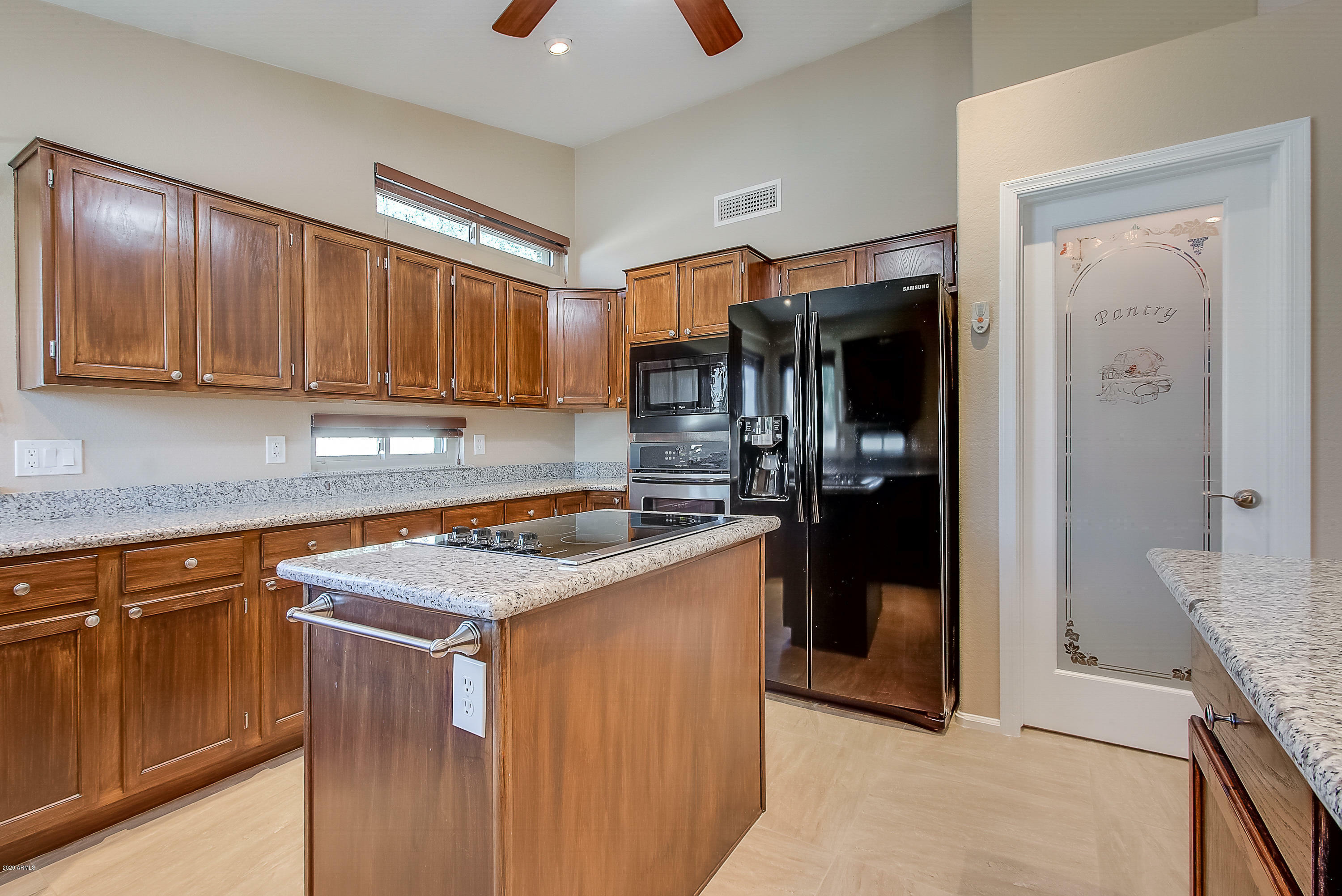 Property Photo:  2552 N 86th Avenue  AZ 85037 