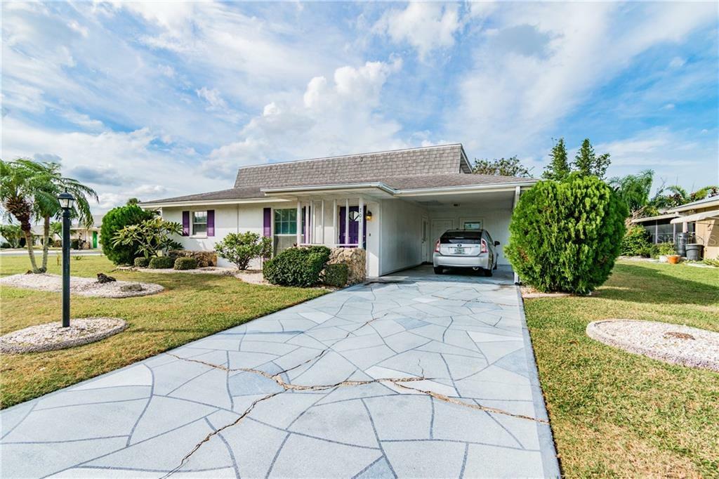 Property Photo:  701 Rickenbacker Drive  FL 33573 