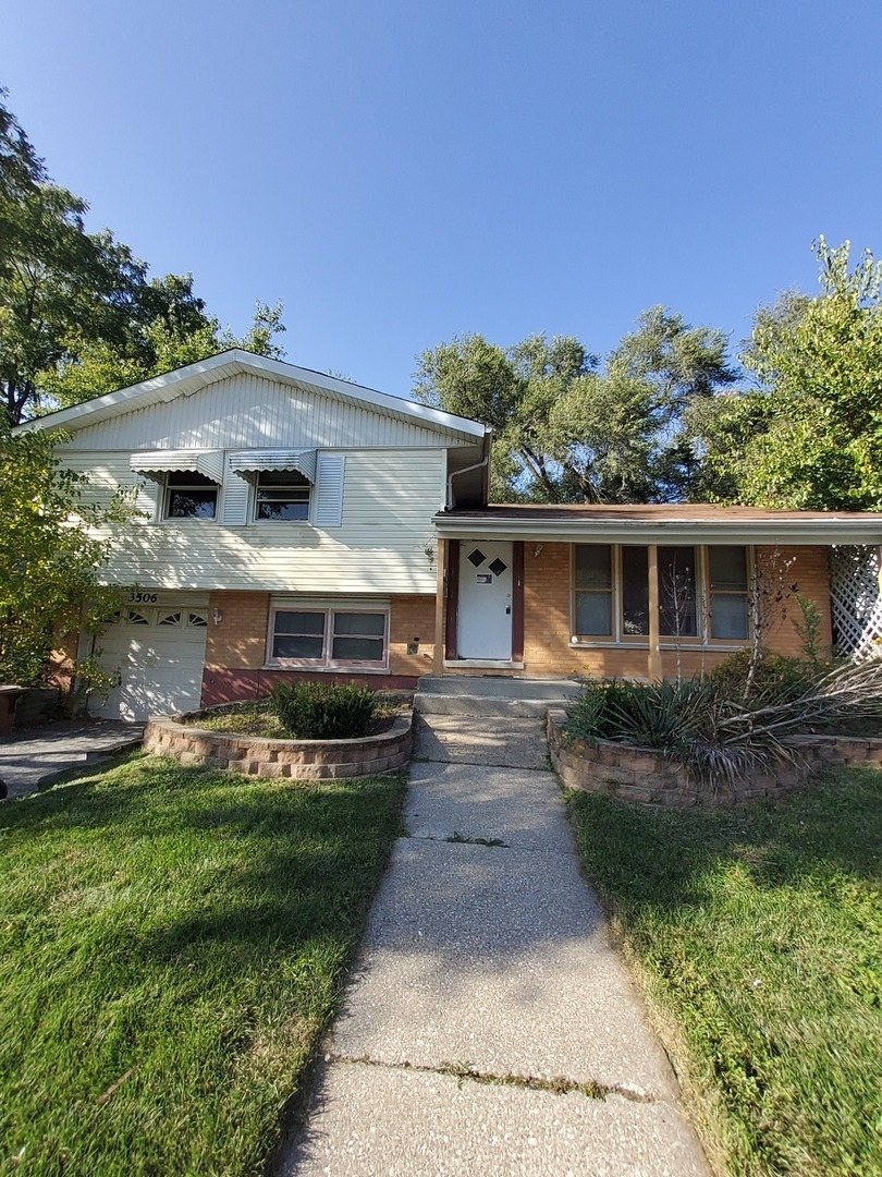 Property Photo:  3506 Hazel Lane  IL 60429 