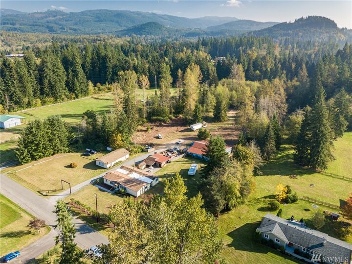 Property Photo: 13710 240th St NE WA 98223