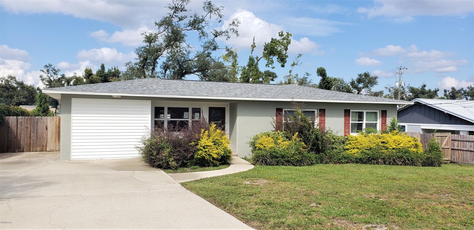 Property Photo: 1613 Dewitt Street FL 32401