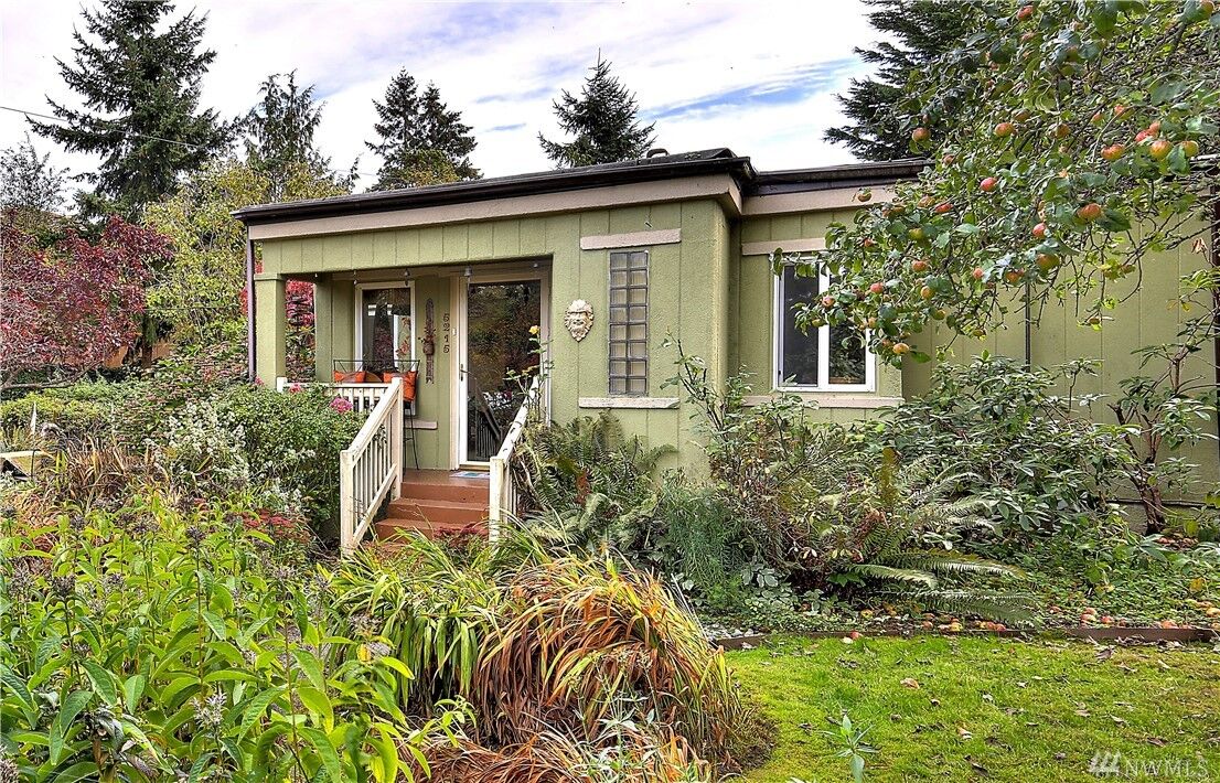 Property Photo:  5215 Hyada Blvd NE  WA 98422