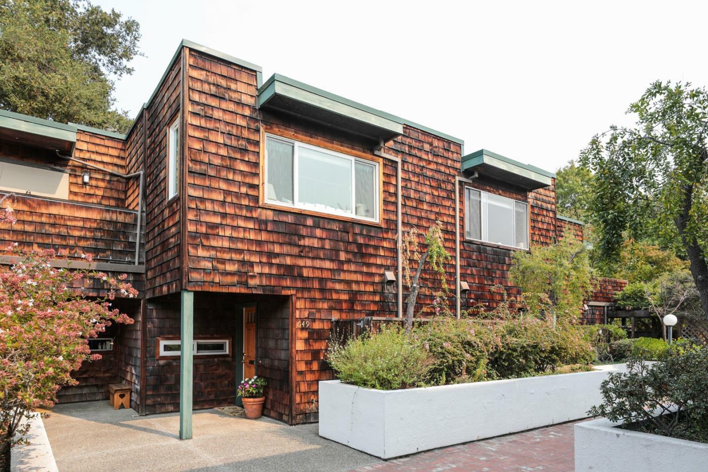 Property Photo:  649 Forest Avenue  CA 94301 