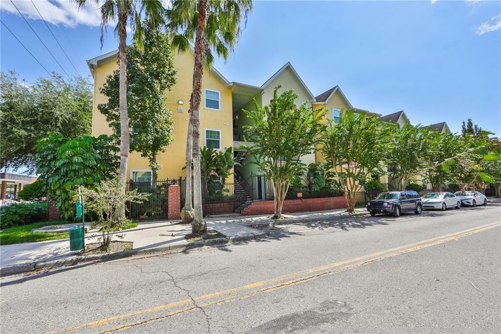 Property Photo:  1910 E Palm Avenue 11301  FL 33605 