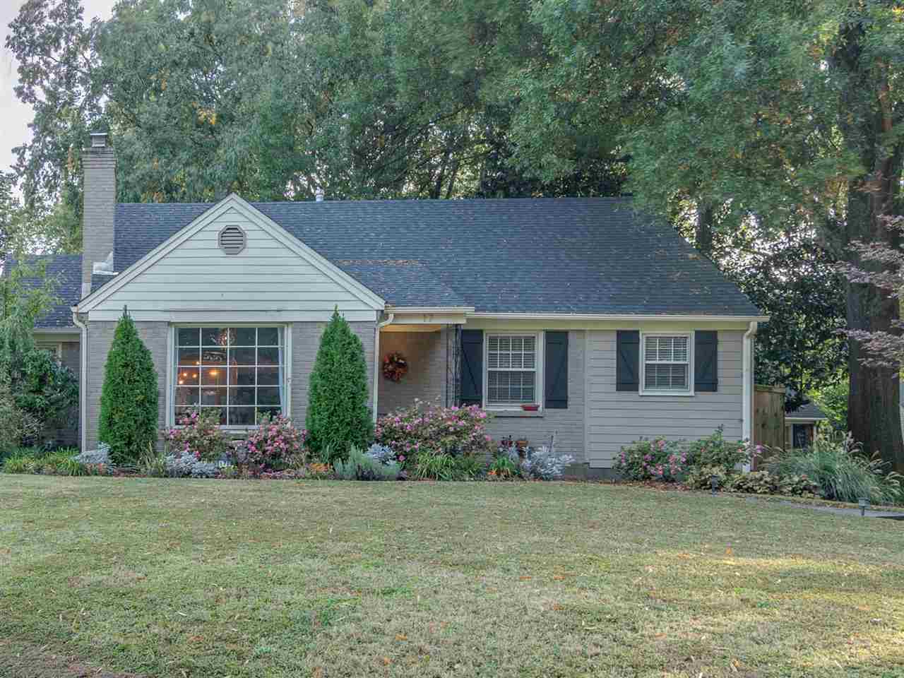 Property Photo:  17 N Ashlawn Cv  TN 38112 