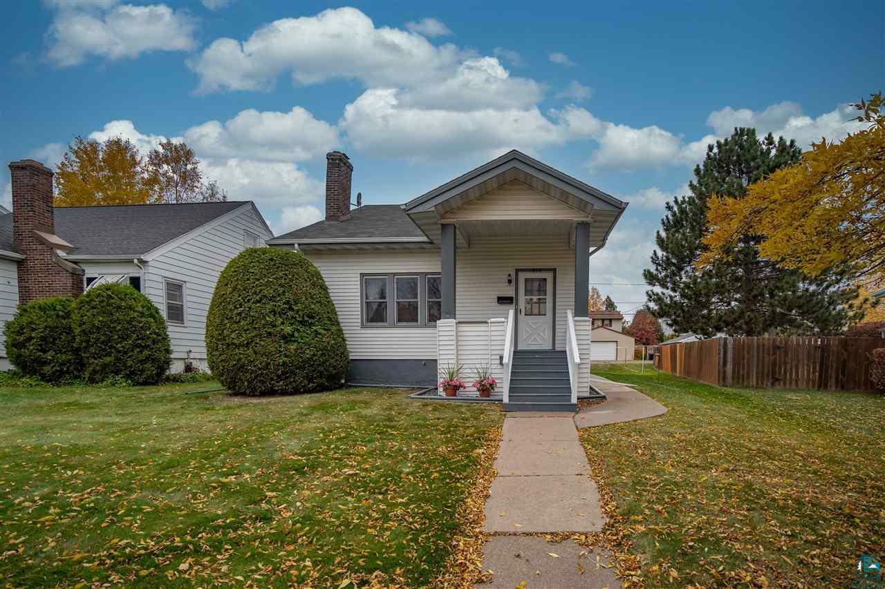 Property Photo:  1915 Garden St  MN 55812 