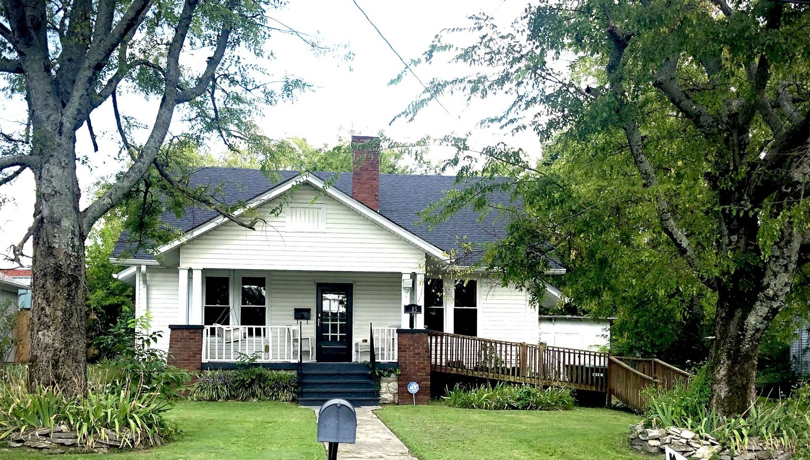 Property Photo: 415 Park Ave TN 37087