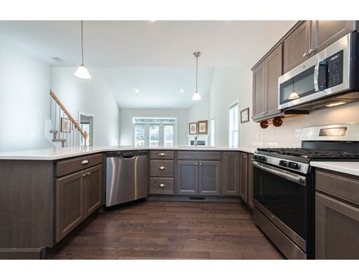 Property Photo: 10 Lilac Cir B MA 01450