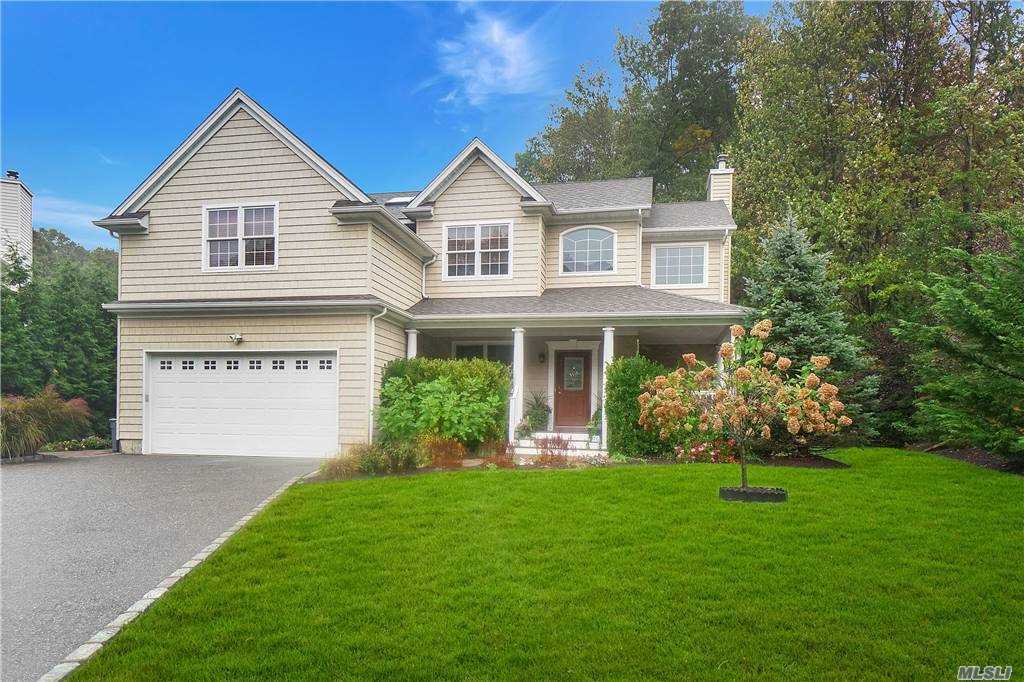 Property Photo:  7 McMahon Court  NY 11754 