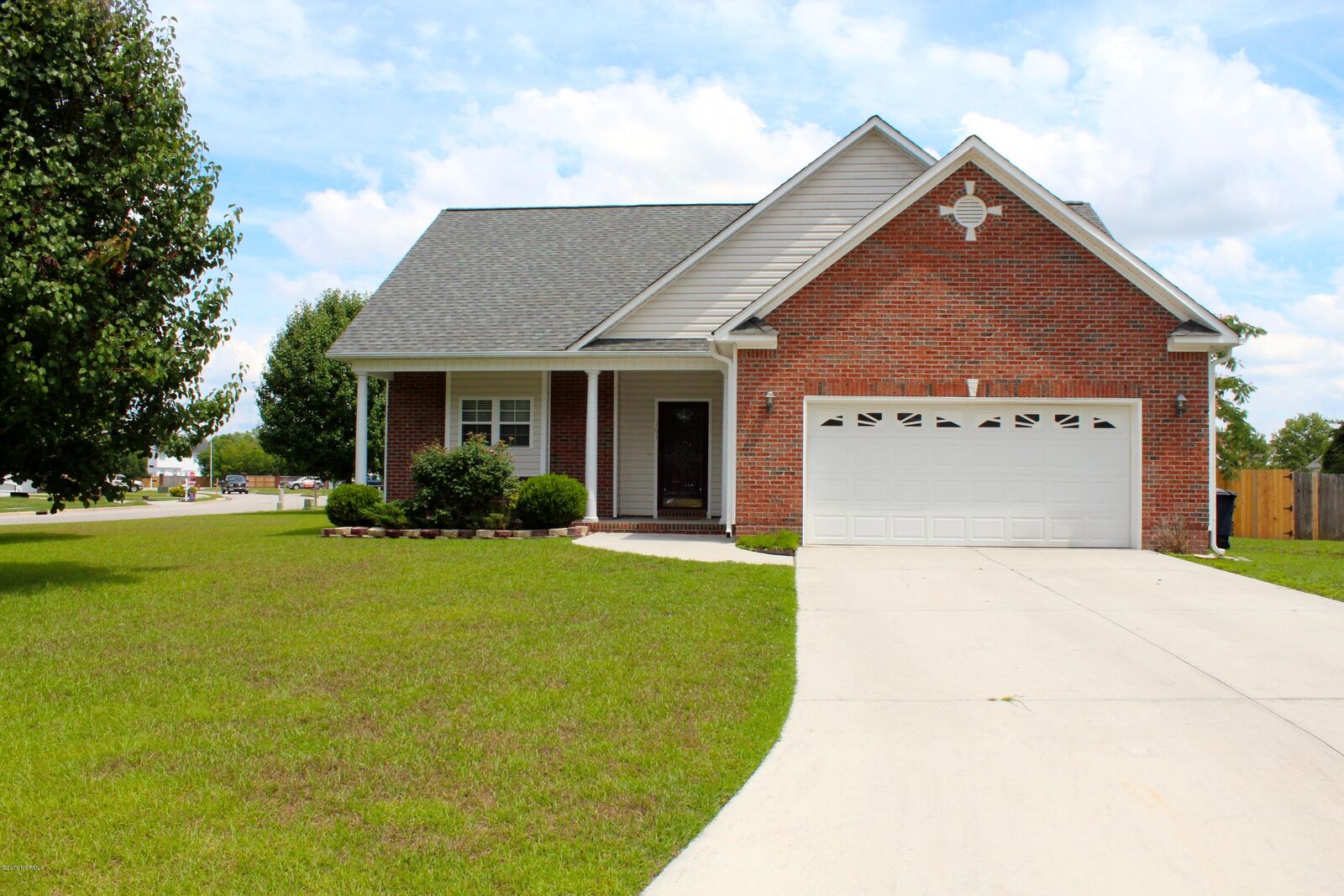 Property Photo:  101 Mayfield Court  NC 28540 