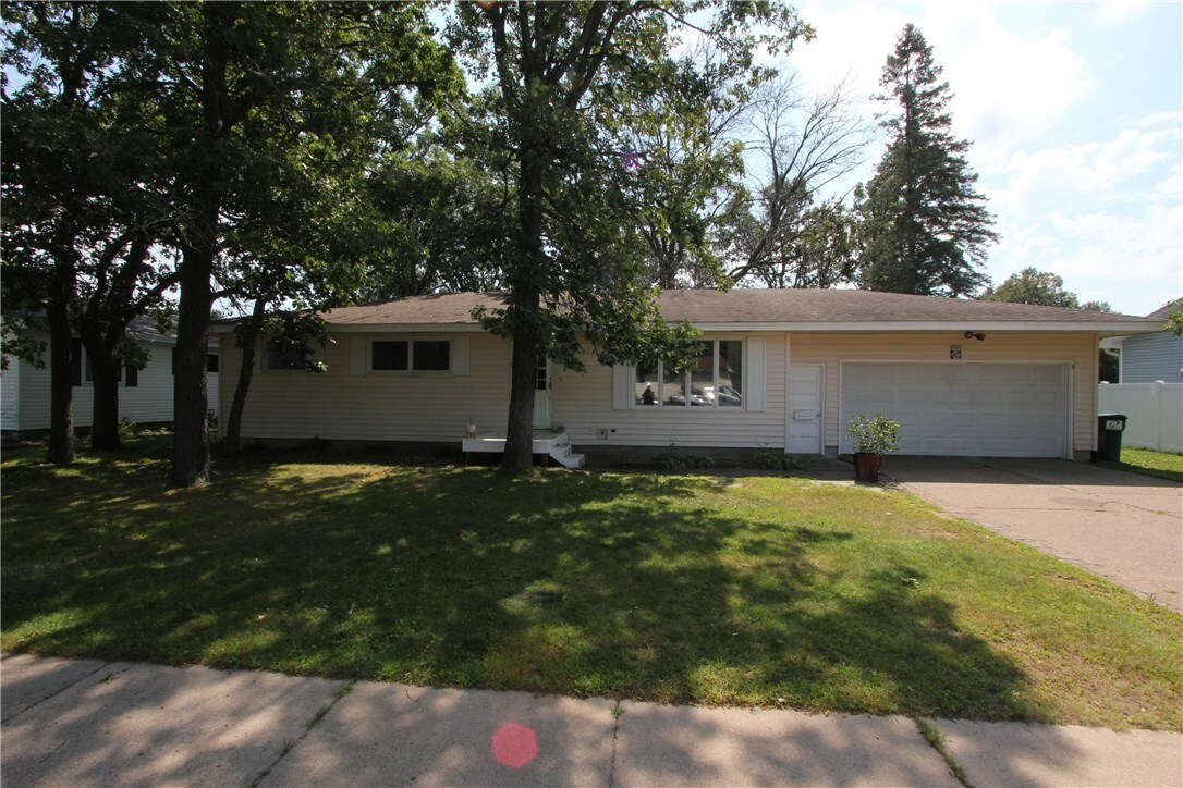 Property Photo: 1915 Sunny Lane WI 54703