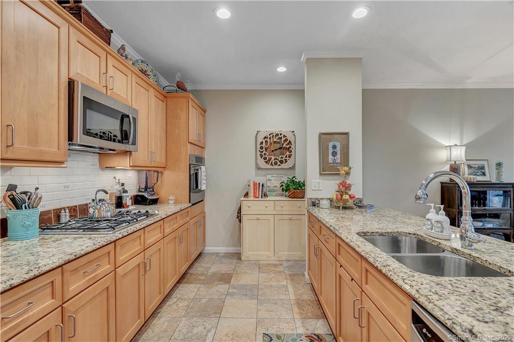 Property Photo: 60 Maple Street 33A CT 06405