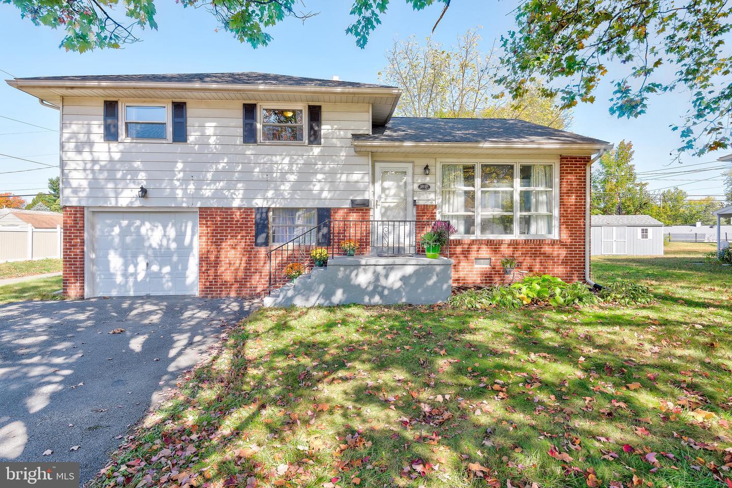 Property Photo: 1019 Swarthmore Road PA 17070