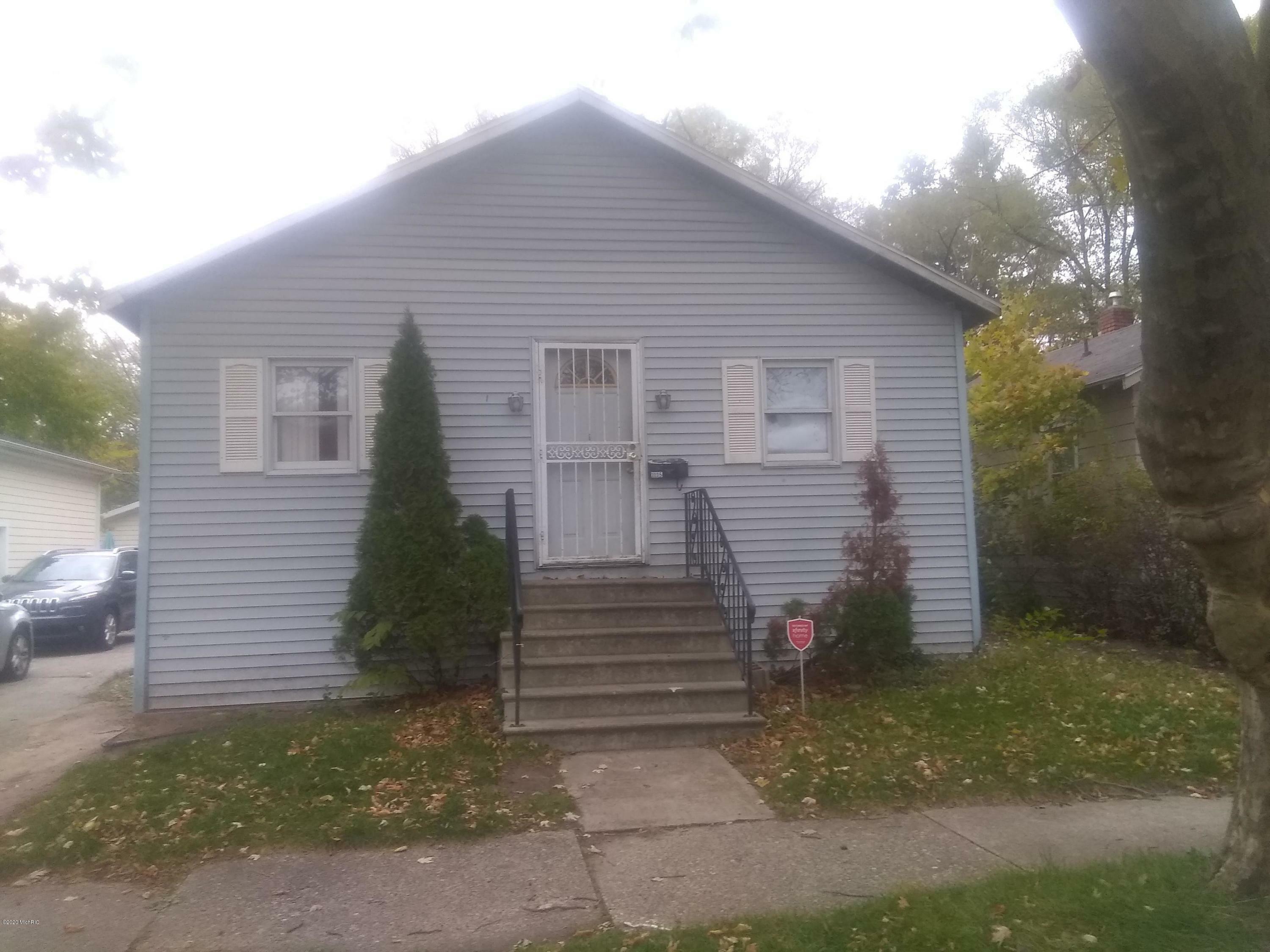 1115 Superior Street  Benton Harbor MI 49022 photo