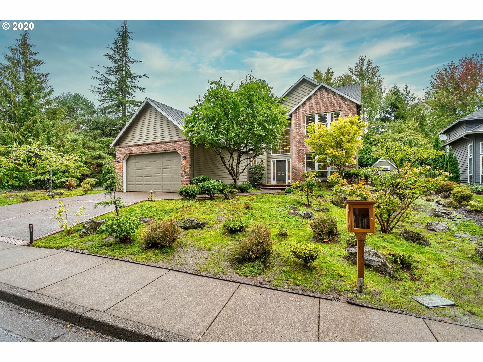 12436 SW Orchard Hill Rd  Lake Oswego OR 97035 photo