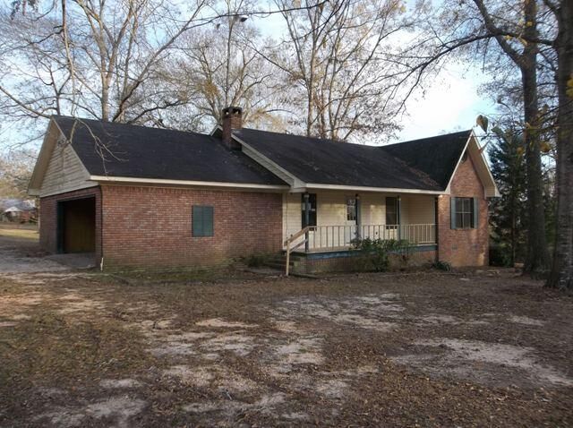 Property Photo:  102 Ballpark Rd.  MS 39401 