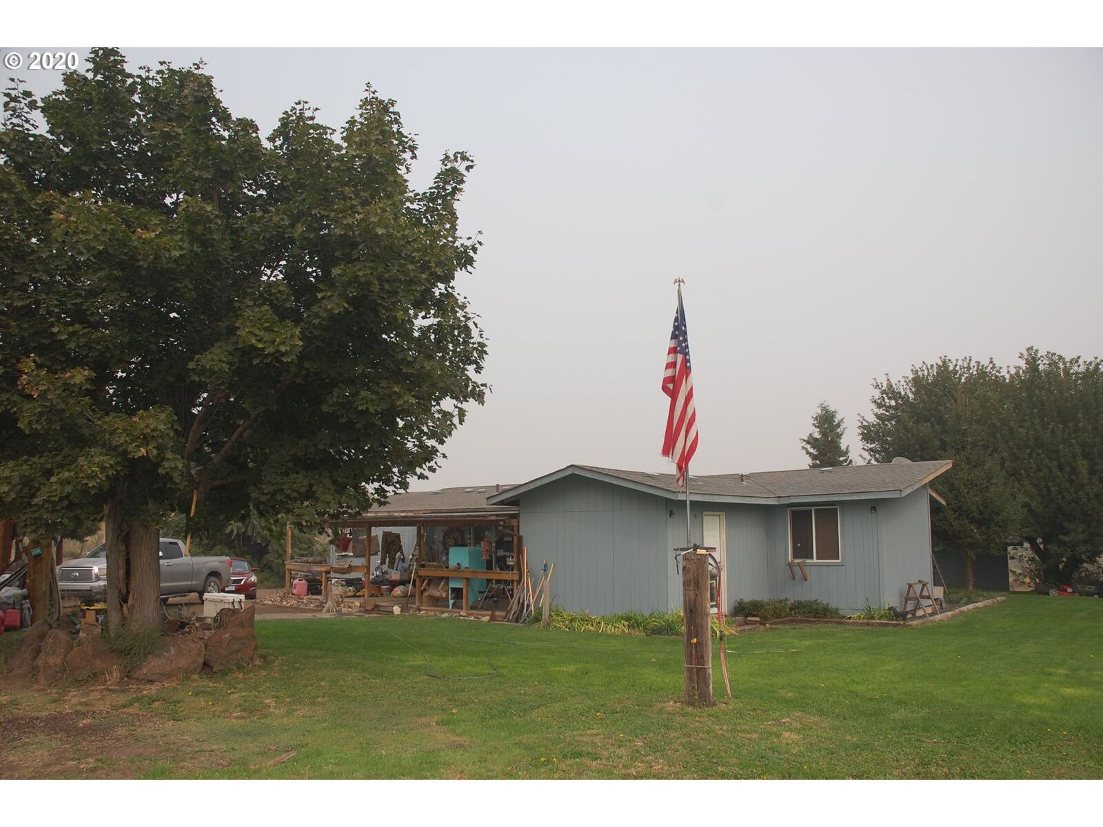 Property Photo: 67882 Barnett Rd OR 97812