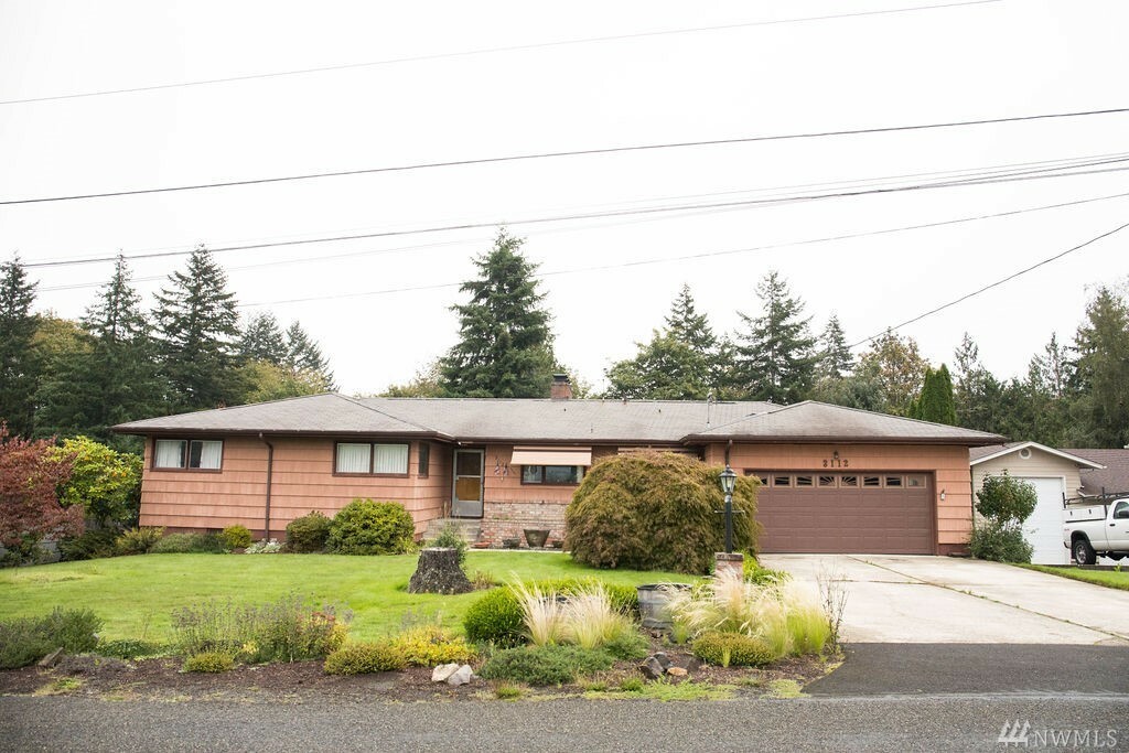 Property Photo:  3112 Crestline Place  WA 98632 