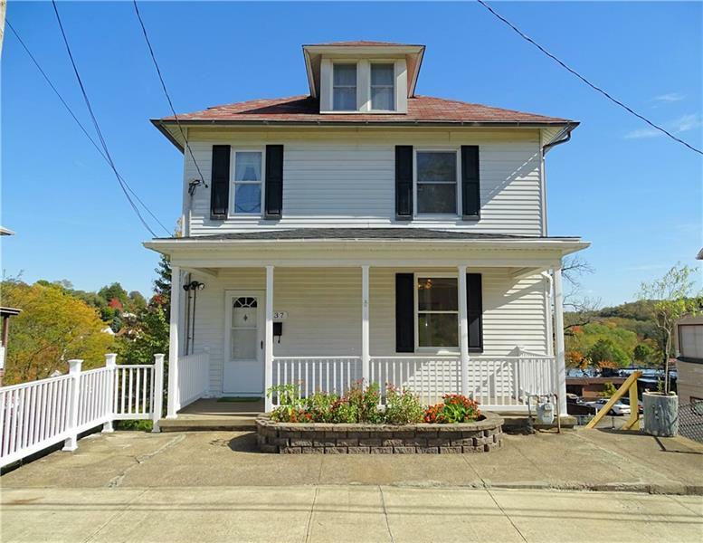 Property Photo:  437 Arch Avenue  PA 15601 