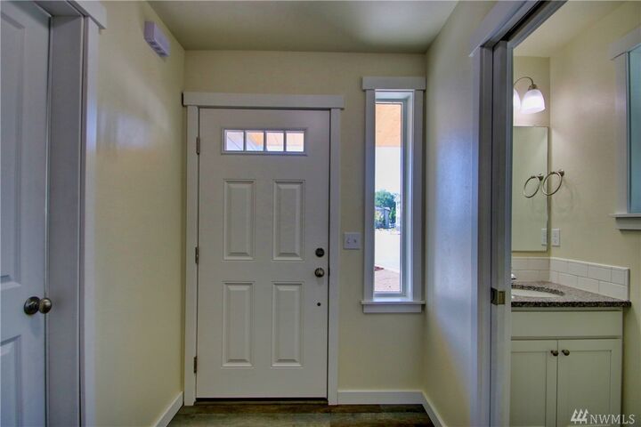 Property Photo: 613 Stacey Place WA 98284