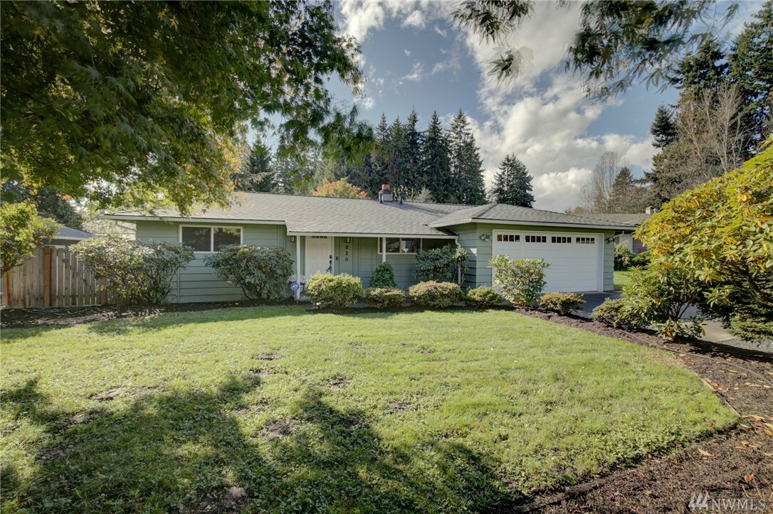 Property Photo:  320 134th Place SW  WA 98208 