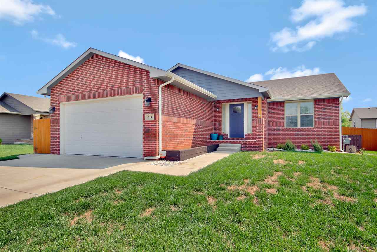 Property Photo:  714 S Cherrywood Cir  KS 67002 