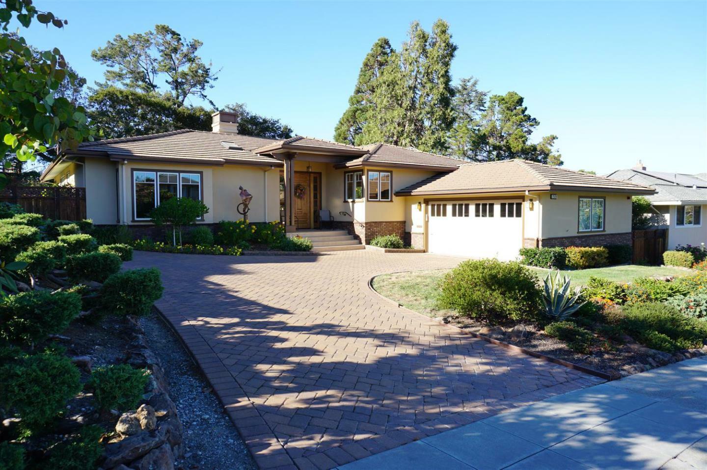 Property Photo: 2520 Valdivia Way CA 94010