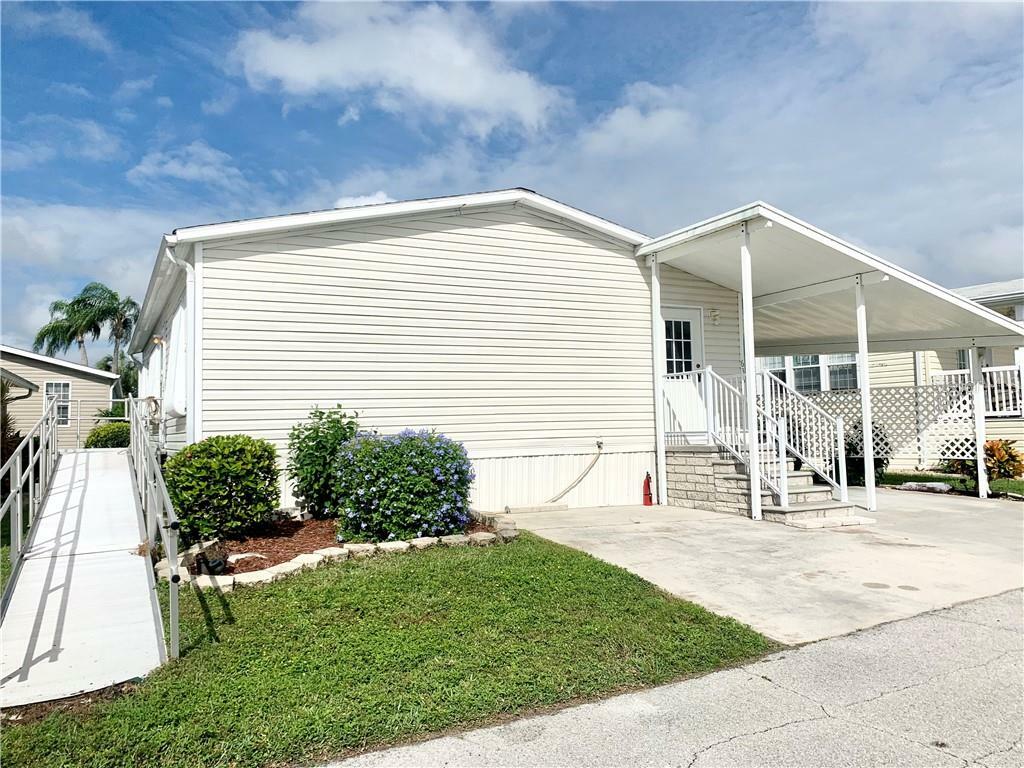 Property Photo:  2100 Kings Highway 636  FL 33980 