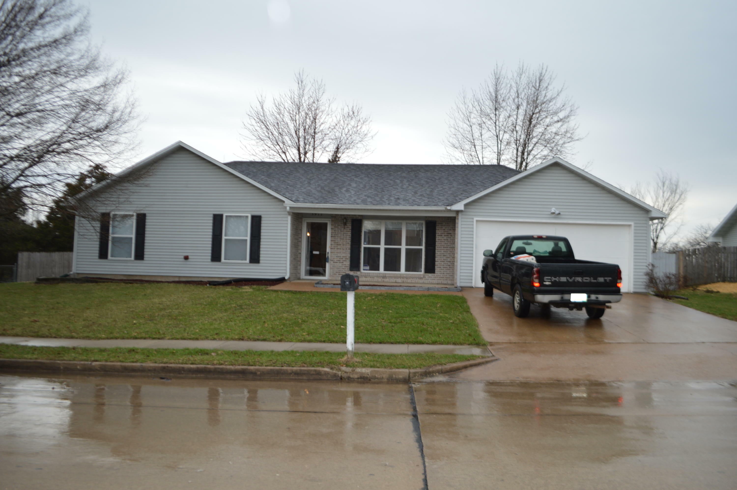 Property Photo:  3917 Spring Cress Dr  MO 65202 