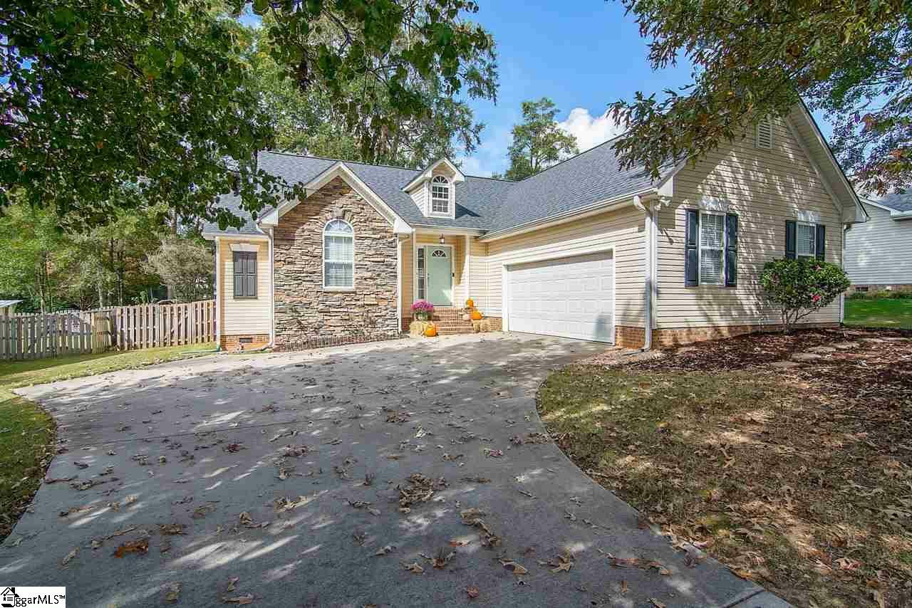 Property Photo:  1005 Dunwoody Drive  SC 29681 