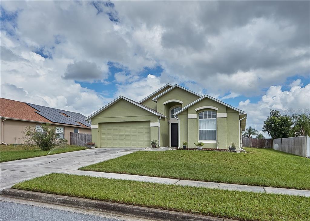 Property Photo:  4425 Middleburg Court  FL 32818 