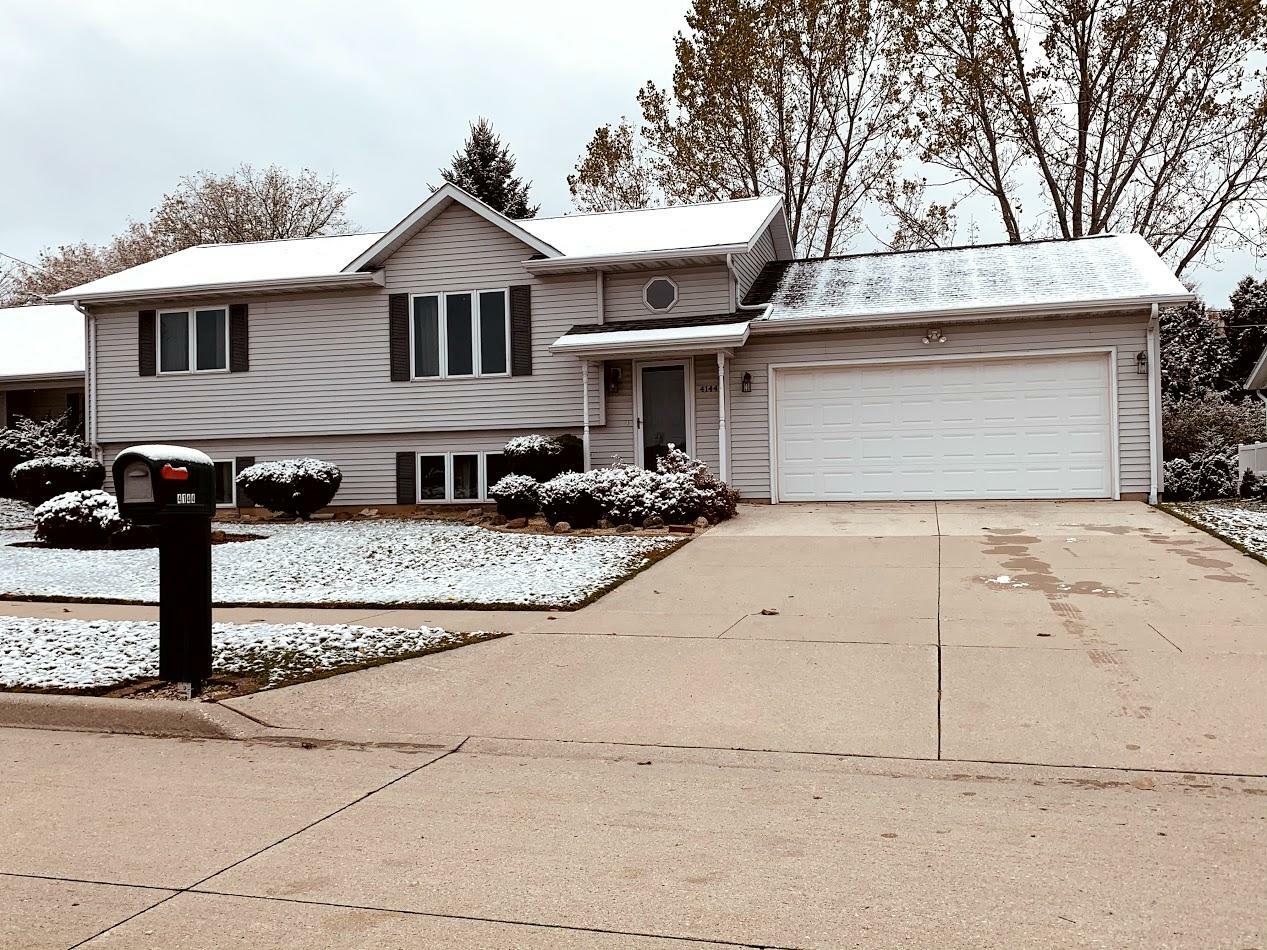 Property Photo:  4144 Ray St  WI 54220 