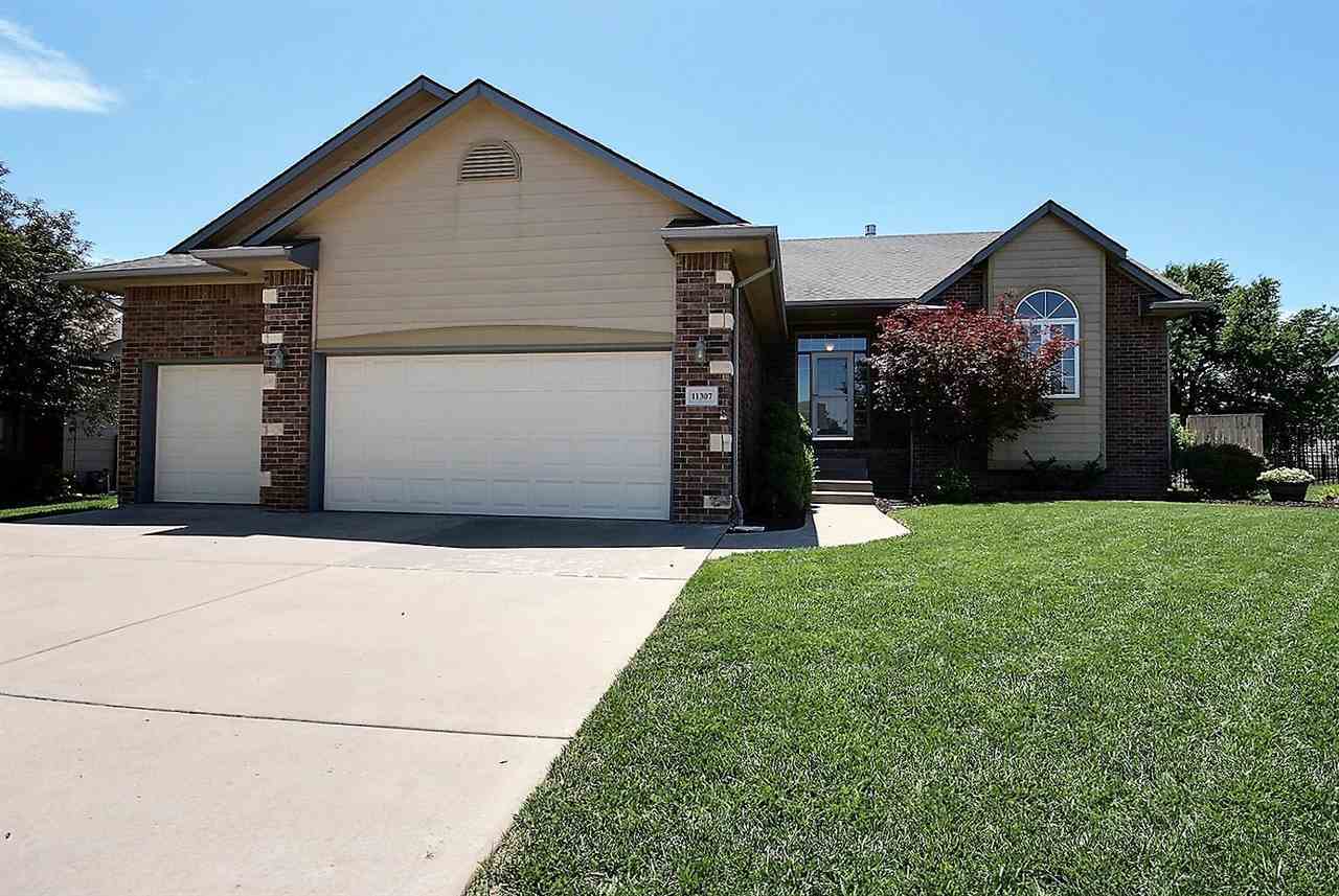 Property Photo:  11307 E Donegal St  KS 67206 