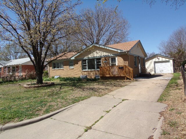 1537 N Gow St  Wichita KS 67203 photo