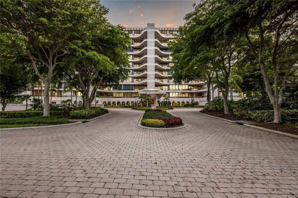 Property Photo: 415 L Ambiance Drive E707 FL 34228