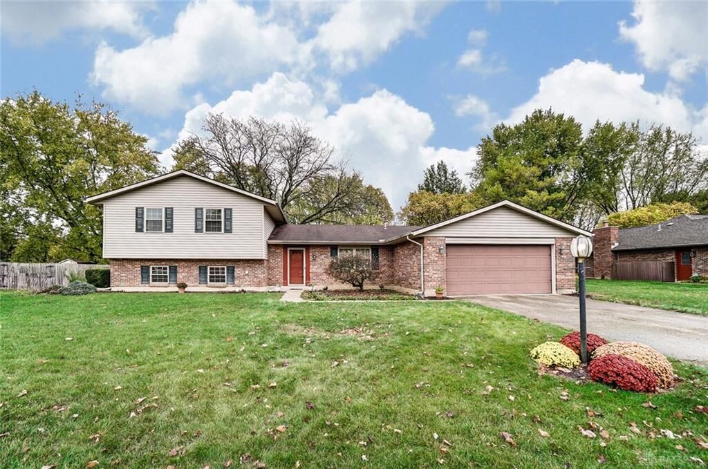 Property Photo: 6855 Bejay Drive OH 45371