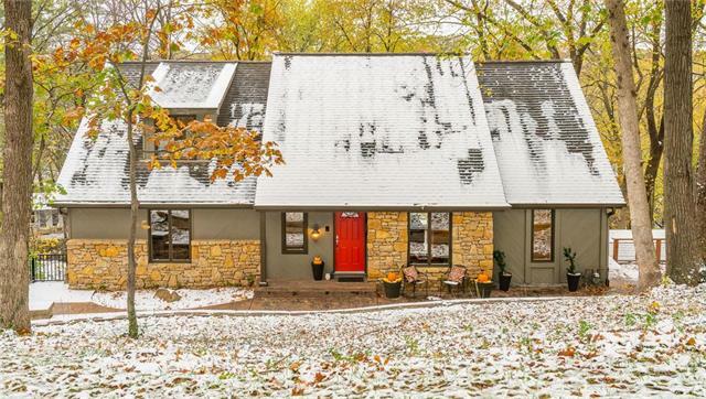 Property Photo:  5514 NW Foxhill Road  MO 64152 