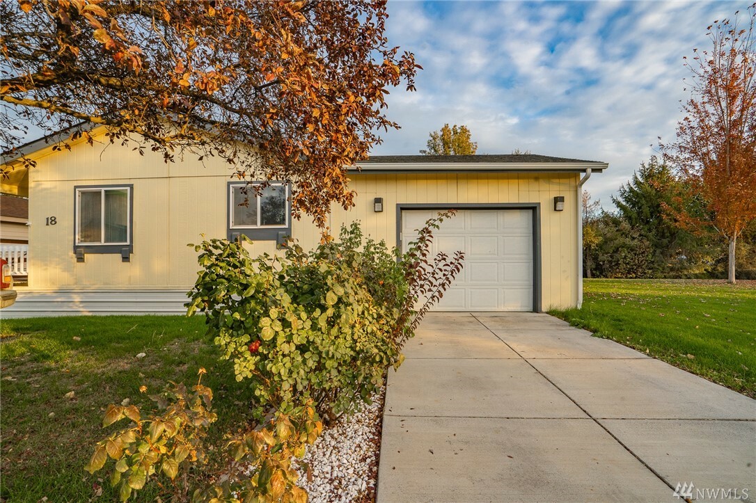 3211 W Wapato Dr 18  Moses Lake WA 98837 photo