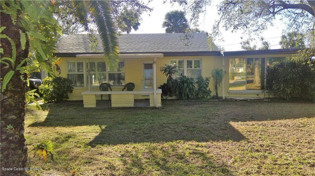 Property Photo: 1595 32nd Avenue FL 32960