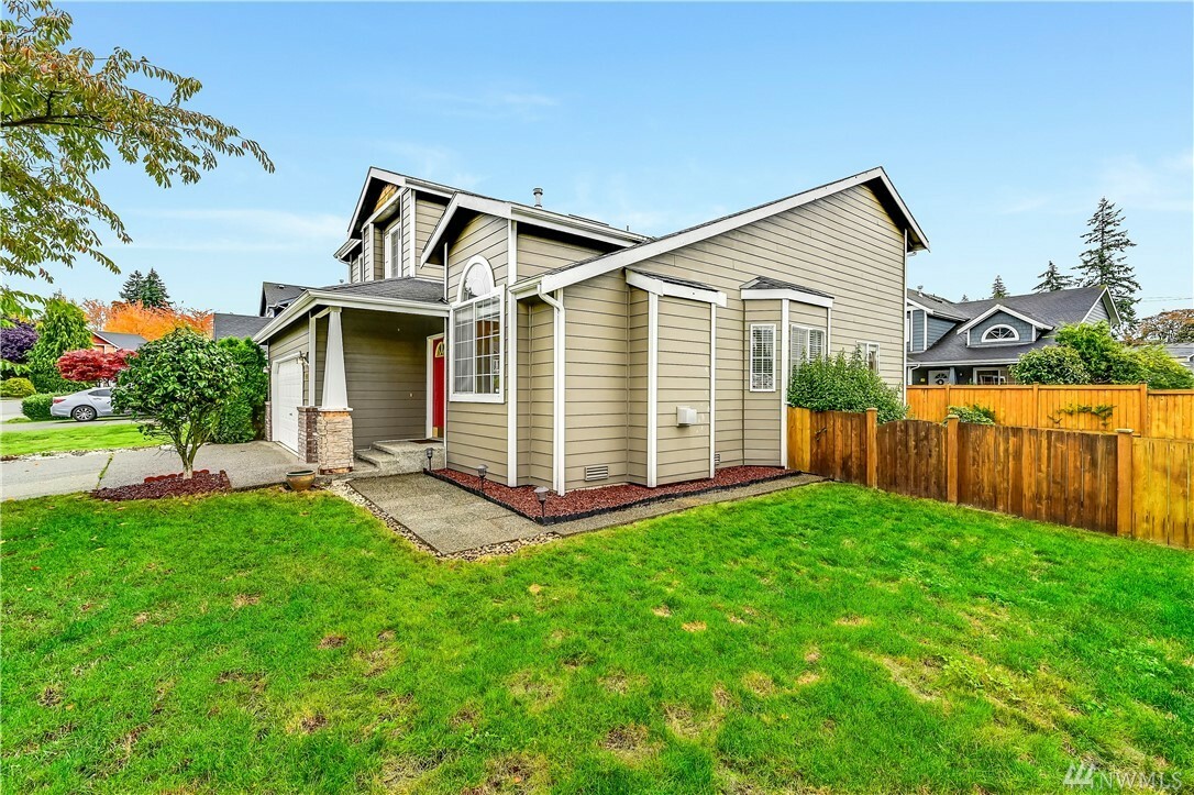 Property Photo:  4400 137th Street SE  WA 98012 