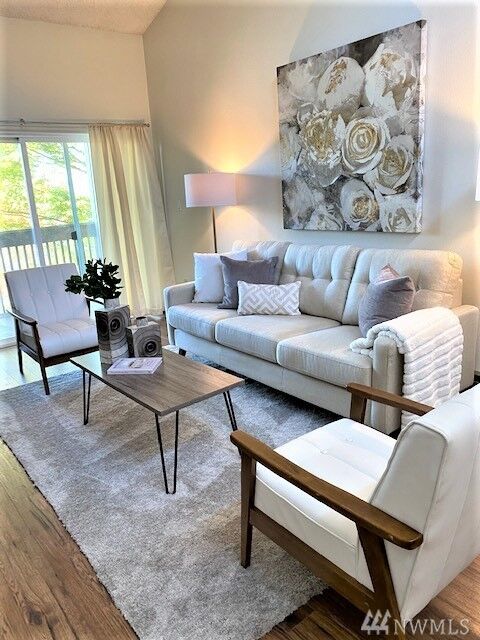 Property Photo: 8035 170th Place NE A2 WA 98052