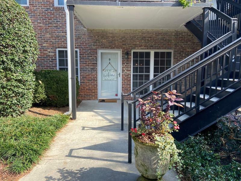 Property Photo:  3675 Peachtree Road NE 9  GA 30319 