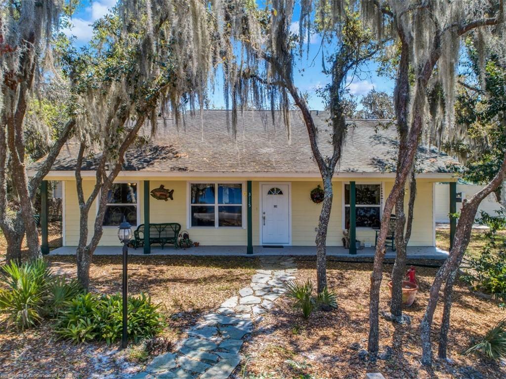 Property Photo:  3115 W Lake Chilton Drive  FL 33825 