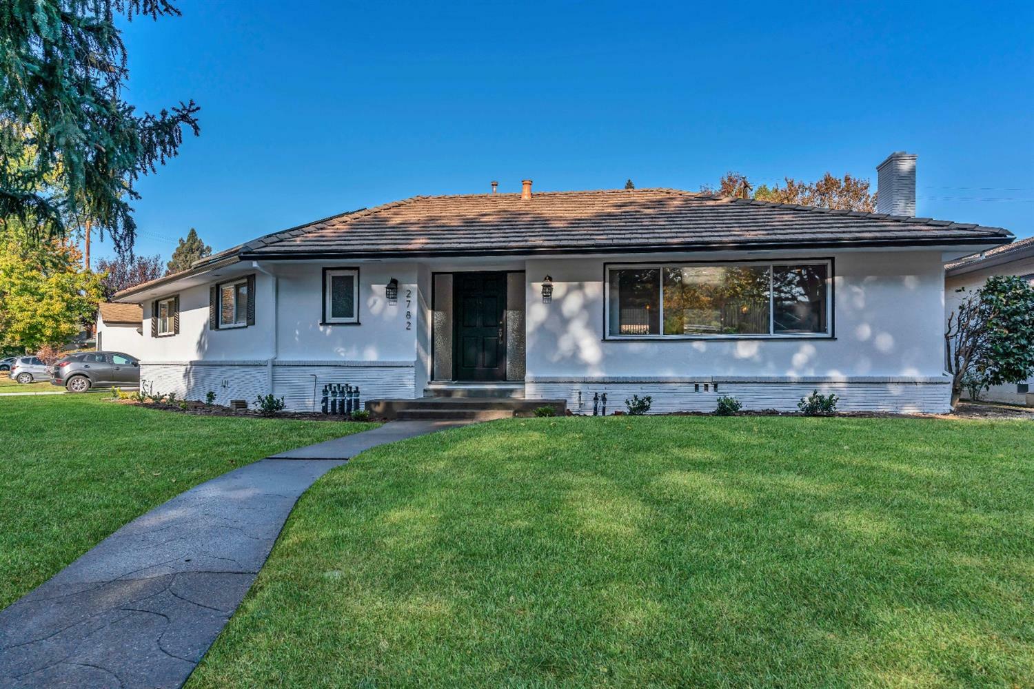 Property Photo:  2782 Muir Way  CA 95818 