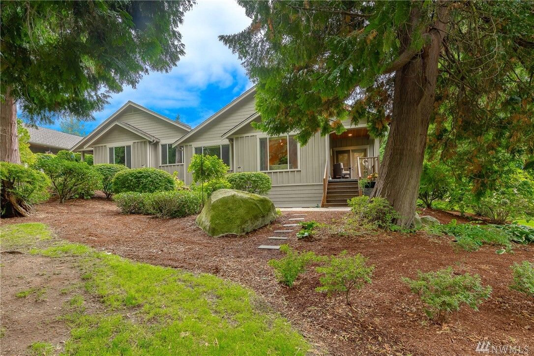 Property Photo: 9026 Gleneagle Dr WA 98230